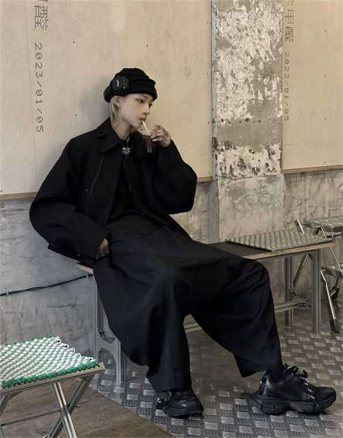 발렌시아가 3XL 스니커즈 블랙 734731W3XL11010 photo review