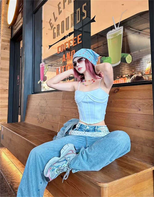 발렌시아가 3XL 스니커즈 그레이 화이트 레드 734731W3XL51219 photo review