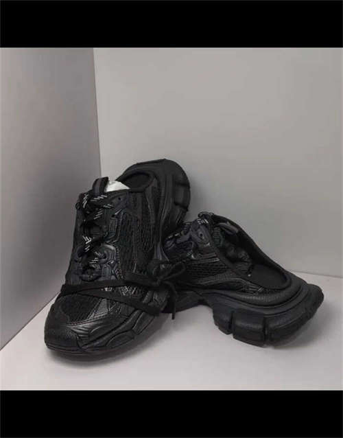 발렌시아가 3XL 뮬 블랙 742682W3XL11010 photo review