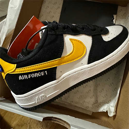 나이키 에어포스 1 LV8 애슬레틱 클럽 블랙 다크 설퍼 DH9597-002 photo review