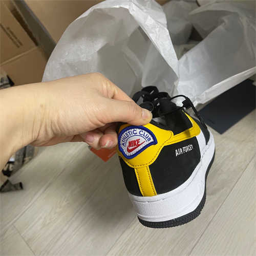 나이키 에어포스 1 LV8 애슬레틱 클럽 블랙 다크 설퍼 DH9597-002 photo review