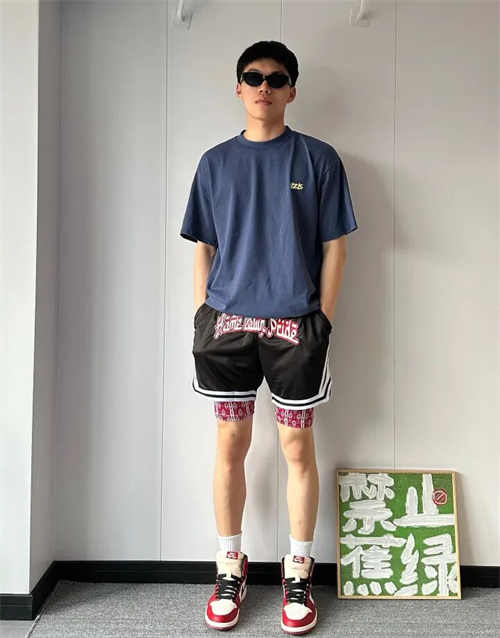 조던 1 레트로 하이 OG 시카고 2022 DZ5485-612 photo review