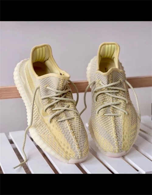 아디다스 이지 부스트 350 V2 안틀리아 - 논리플렉티브 FV3250 photo review