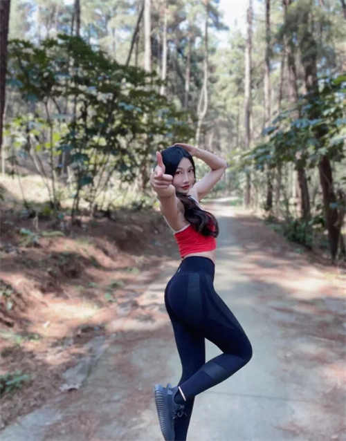 아디다스 이지 부스트 350 V2 모노 신더 GX3791 photo review